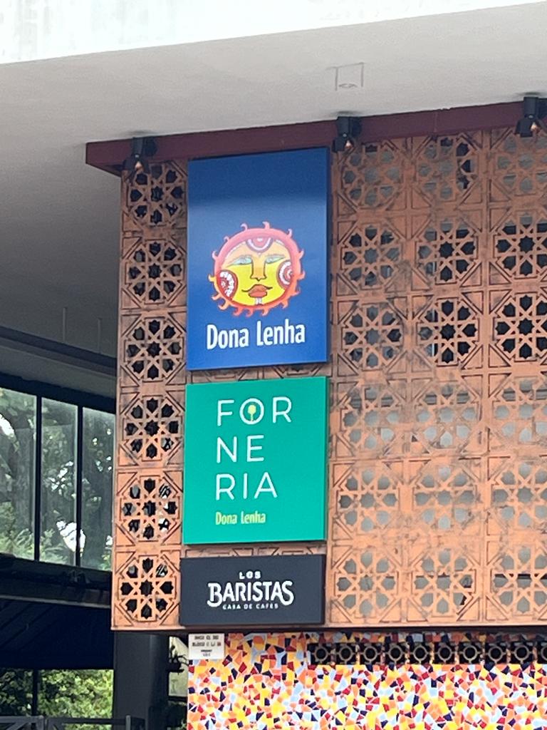 Dona Lenha / Forneria